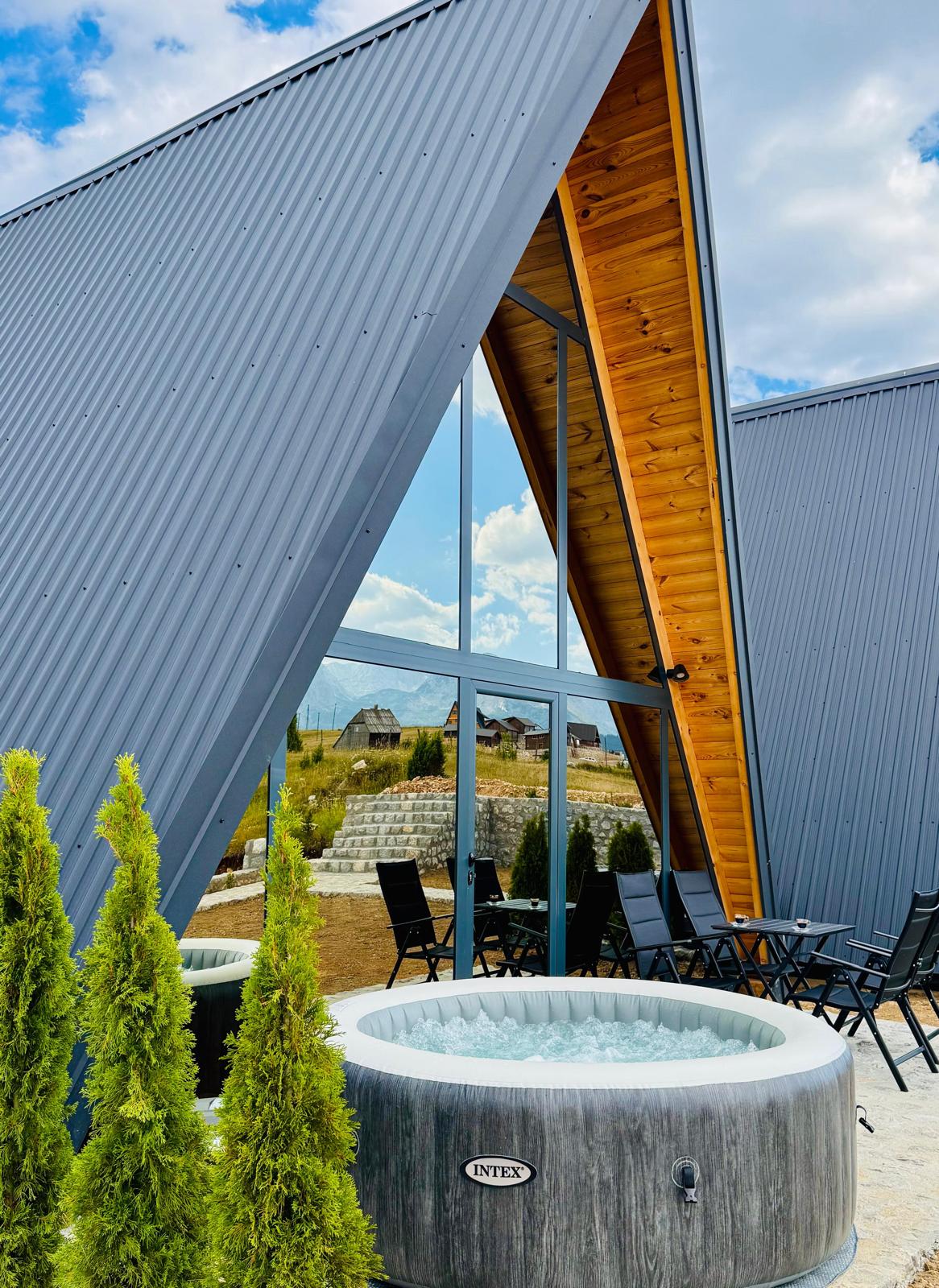 A-frame kućica, terasa i đakuzi